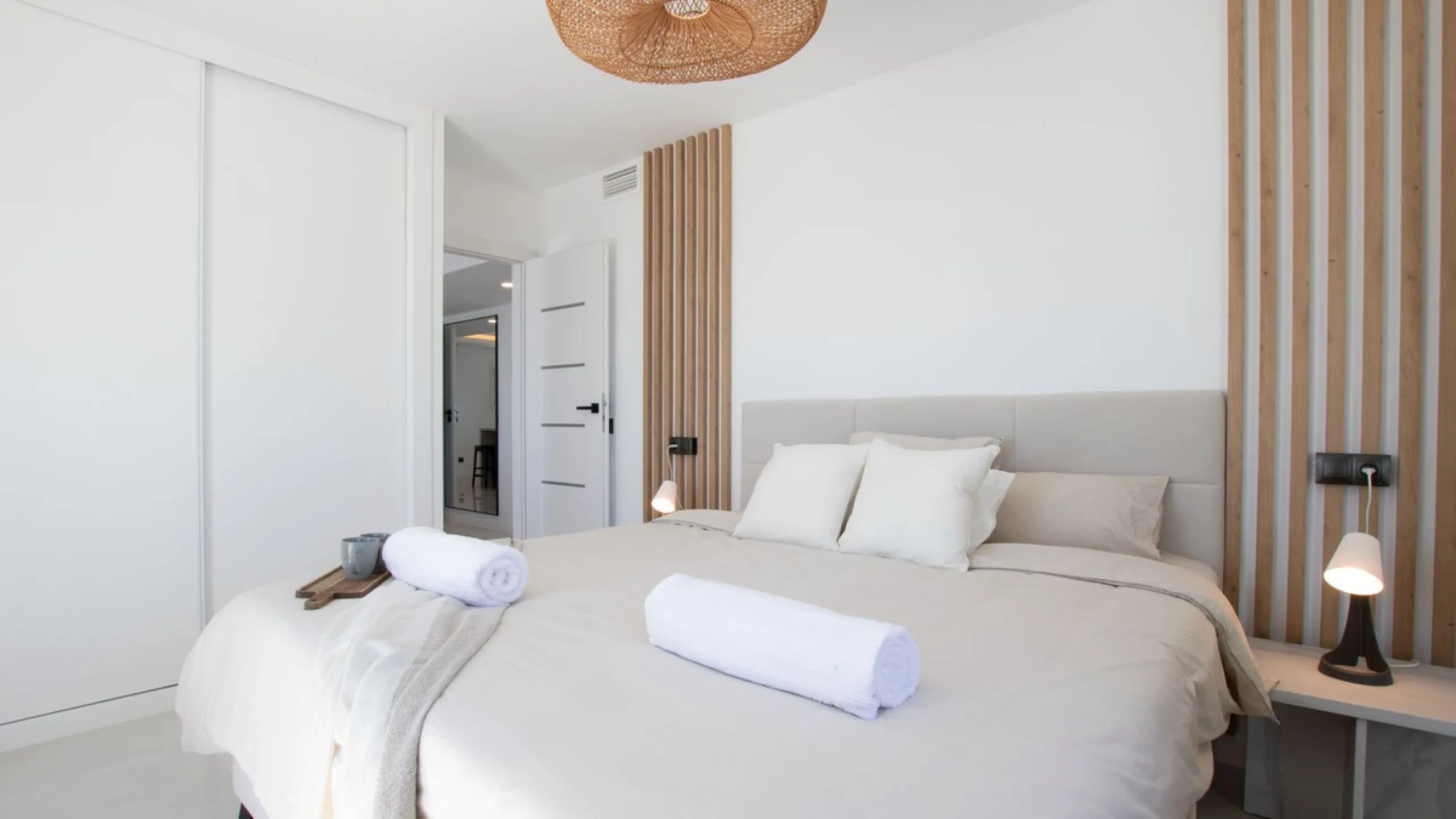 Exclusively! This unique penthouse for rent is located on the Costa del Sol, front line beach, with stunning views of the sea, sand, beach, Africa, Gibraltar, the promenade.