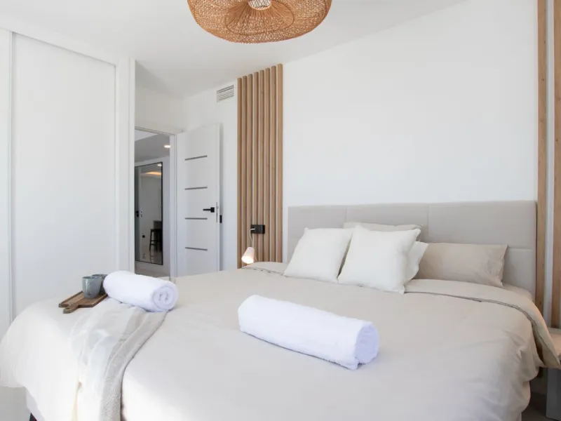 Exclusively! This unique penthouse for rent is located on the Costa del Sol, front line beach, with stunning views of the sea, sand, beach, Africa, Gibraltar, the promenade.