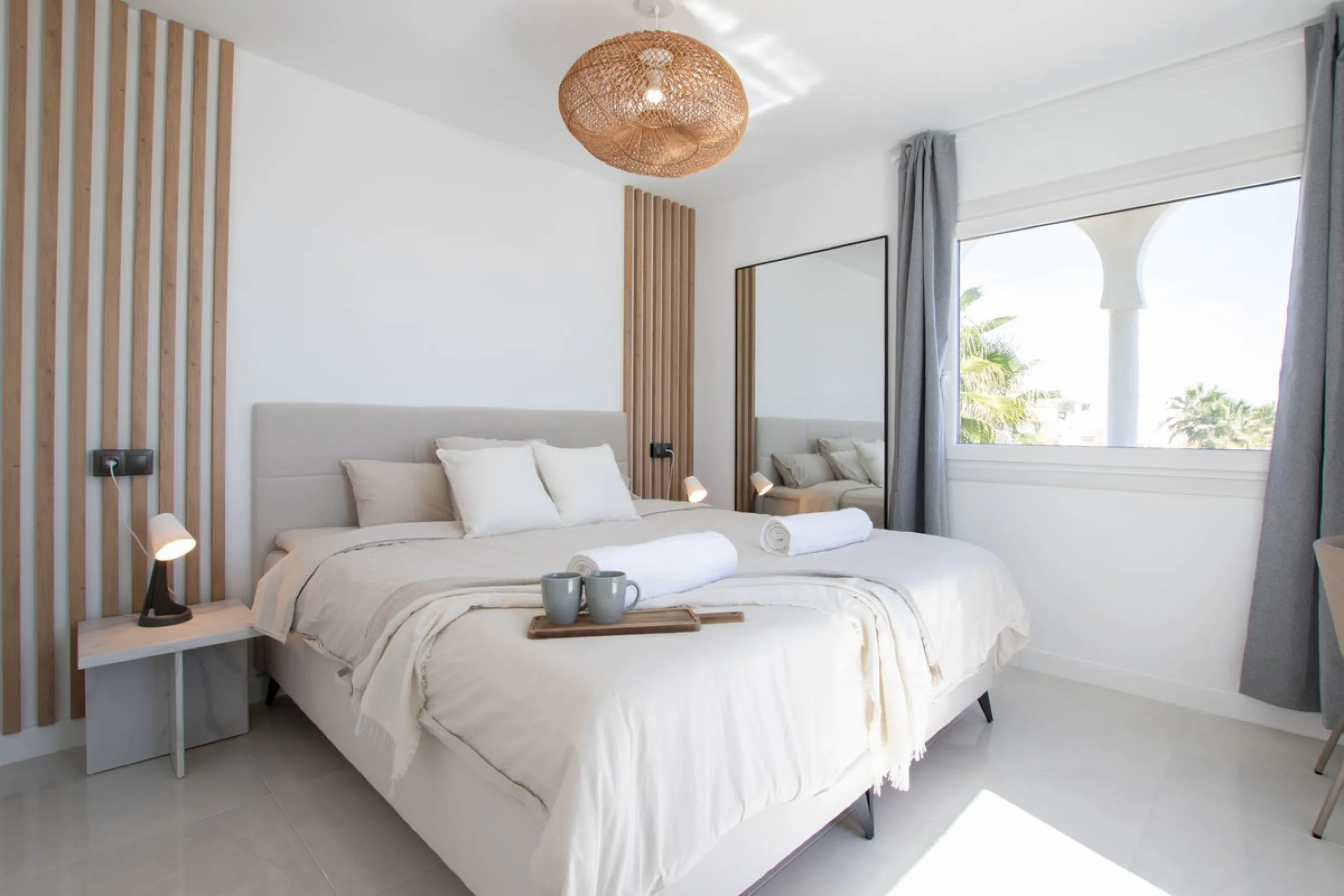 Exclusively! This unique penthouse for rent is located on the Costa del Sol, front line beach, with stunning views of the sea, sand, beach, Africa, Gibraltar, the promenade.