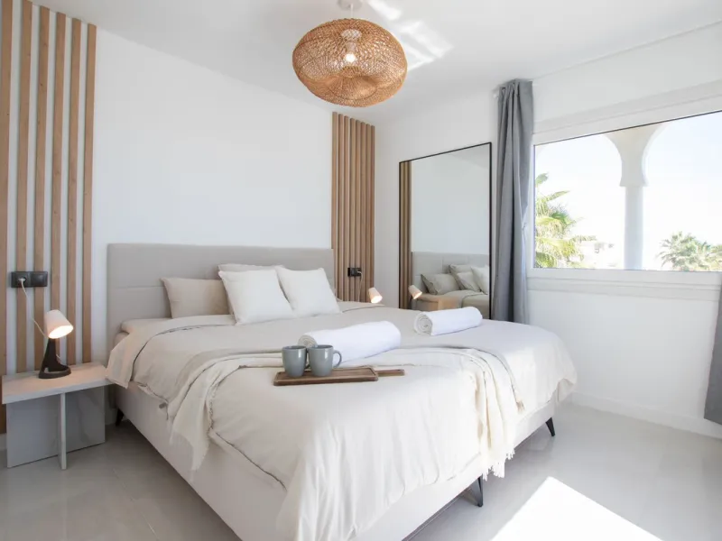 Exclusively! This unique penthouse for rent is located on the Costa del Sol, front line beach, with stunning views of the sea, sand, beach, Africa, Gibraltar, the promenade.
