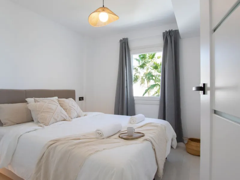 Exclusively! This unique penthouse for rent is located on the Costa del Sol, front line beach, with stunning views of the sea, sand, beach, Africa, Gibraltar, the promenade.