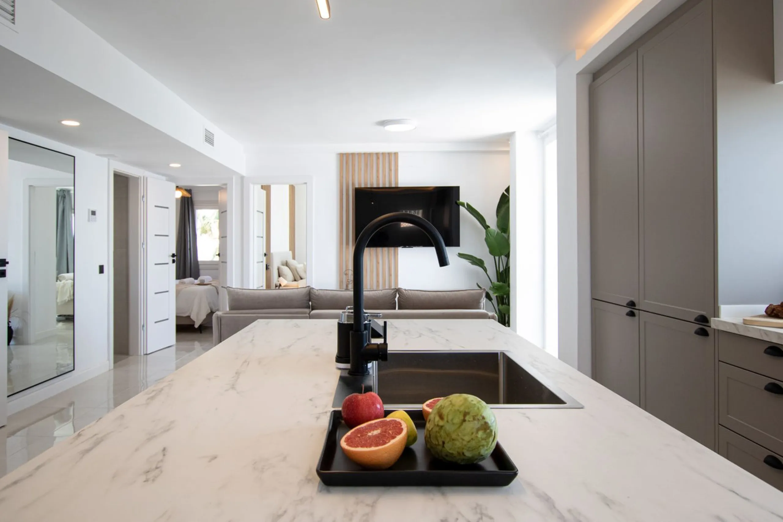 Exclusively! This unique penthouse for rent is located on the Costa del Sol, front line beach, with stunning views of the sea, sand, beach, Africa, Gibraltar, the promenade.