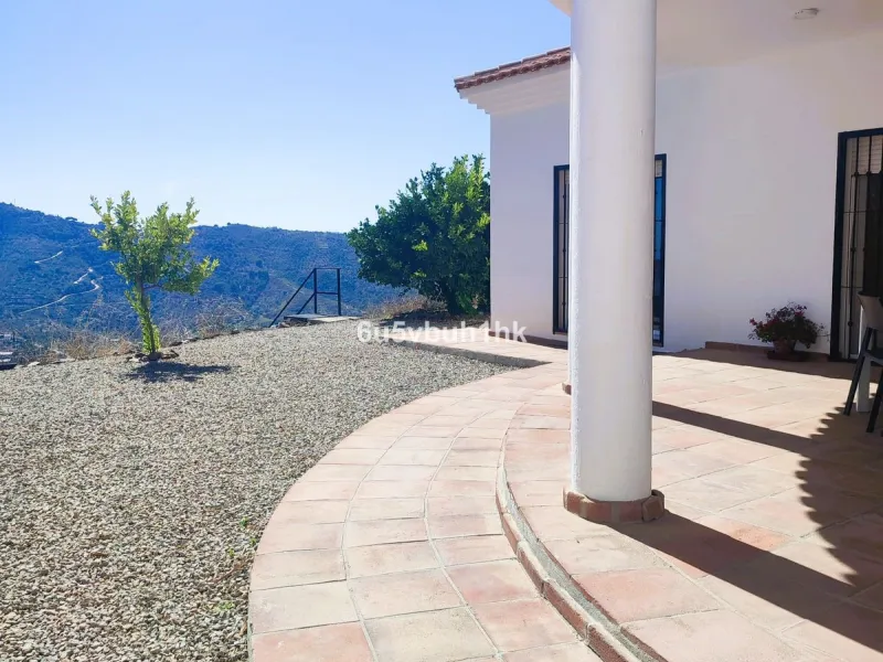 2 fully finished villas and already in holiday rental activities.