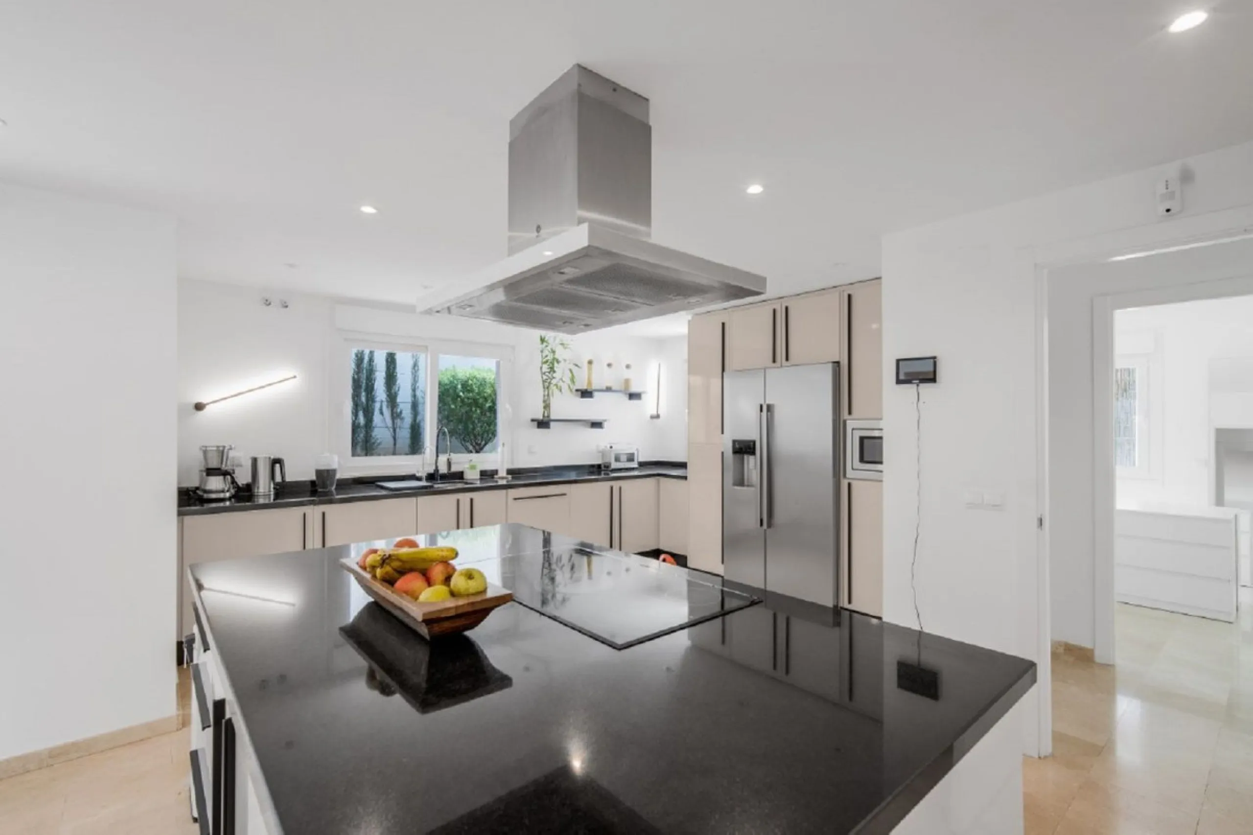 Beautifully renovated Private villa in Dame de Noche