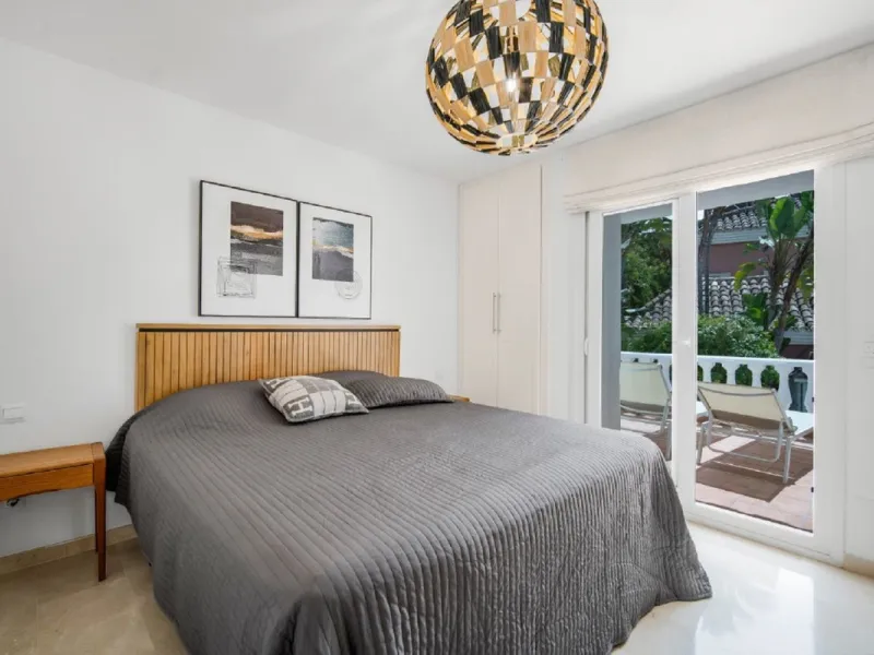 Beautifully renovated Private villa in Dame de Noche