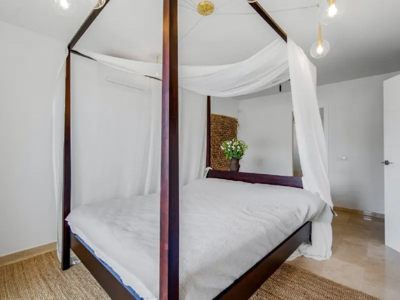Beautifully renovated Private villa in Dame de Noche