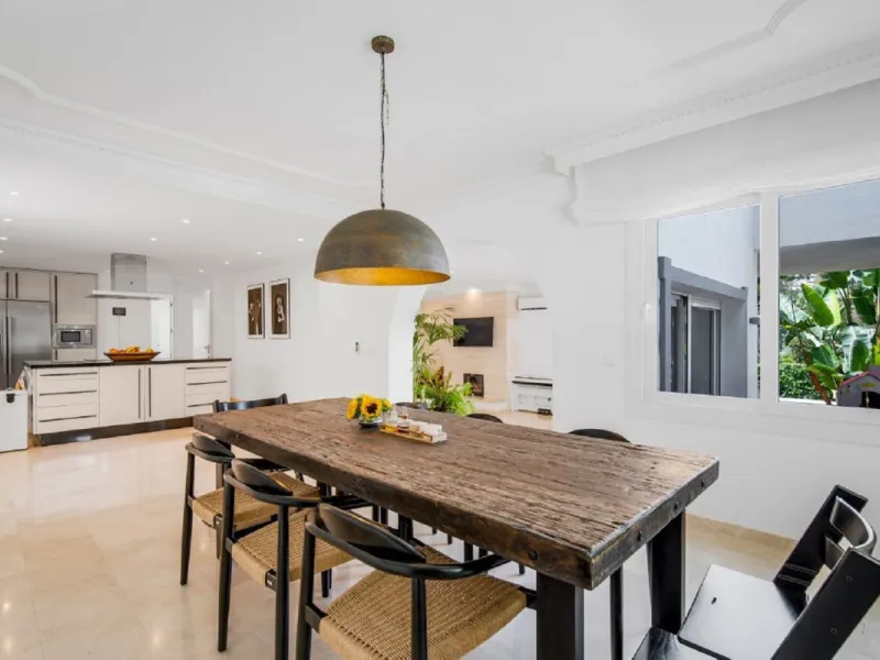 Beautifully renovated Private villa in Dame de Noche