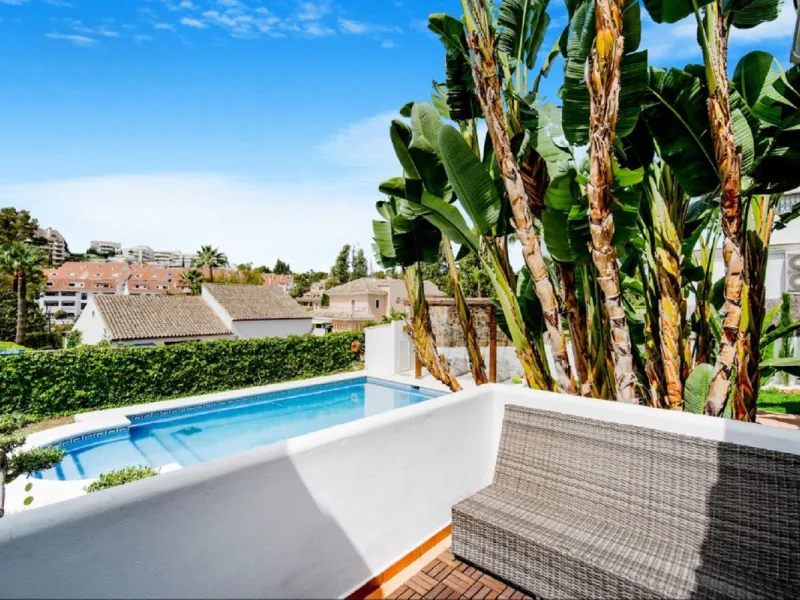 Beautifully renovated Private villa in Dame de Noche