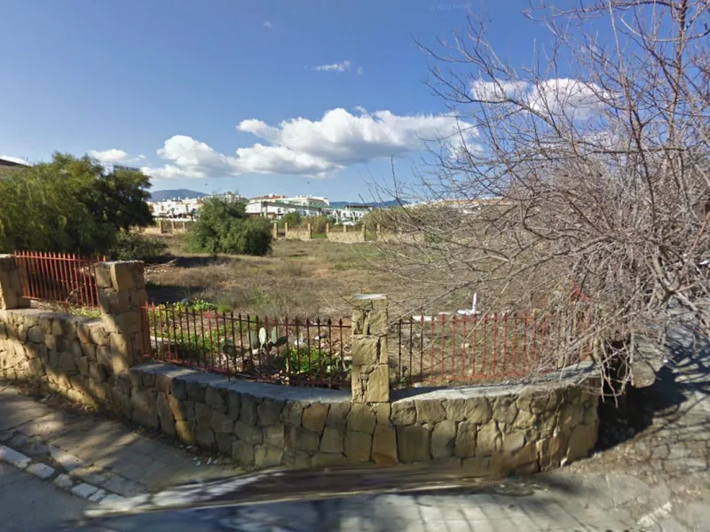 Plot - Residential Plot в продаже в Estepona, Málaga. Площадь дома 2045 м². Площадь участка 5800 м²