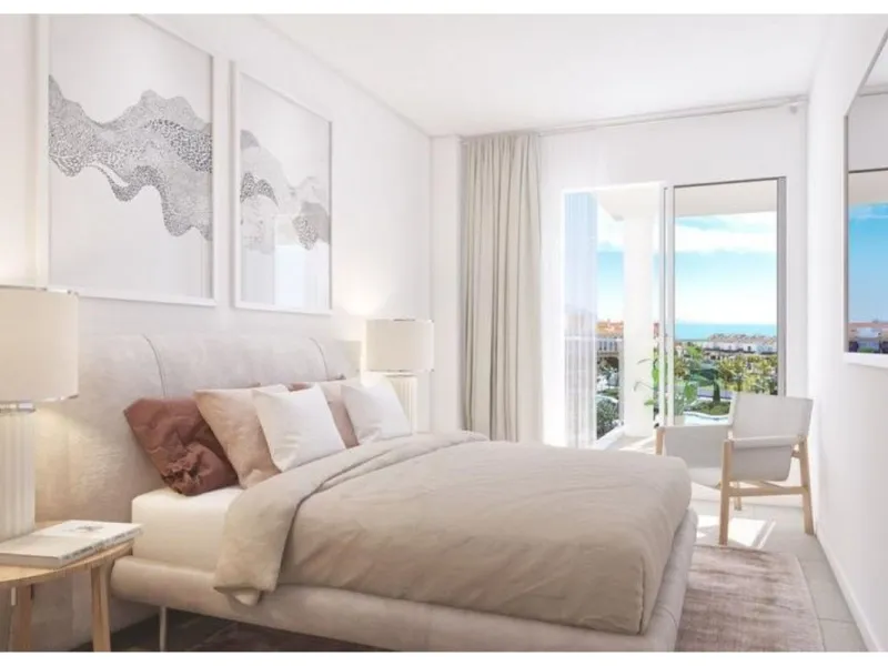 ESTEPONA, NEW GOLDEN MILE, BEACHSIDE PLOT WITH MODERN VILLA PROJECT & LICENCE INCLUDED IN THE PRICE (the cost of construction is NOT included)