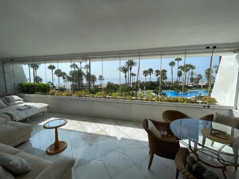 SECOND FLOOR APARTMENT IN LOS GRANADOS II IN PUERTO BANUS