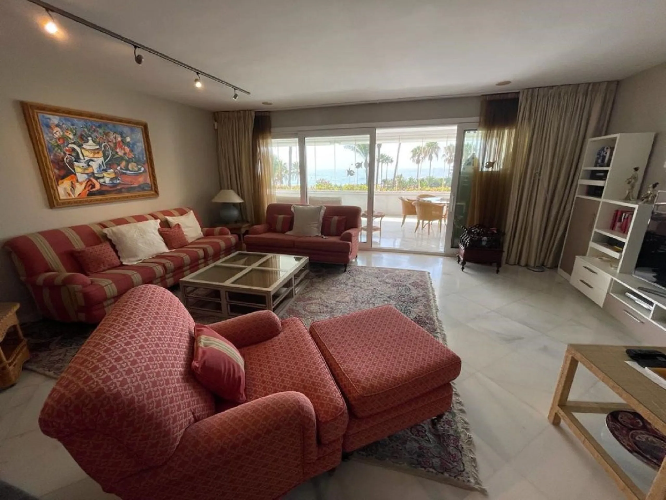 SECOND FLOOR APARTMENT IN LOS GRANADOS II IN PUERTO BANUS