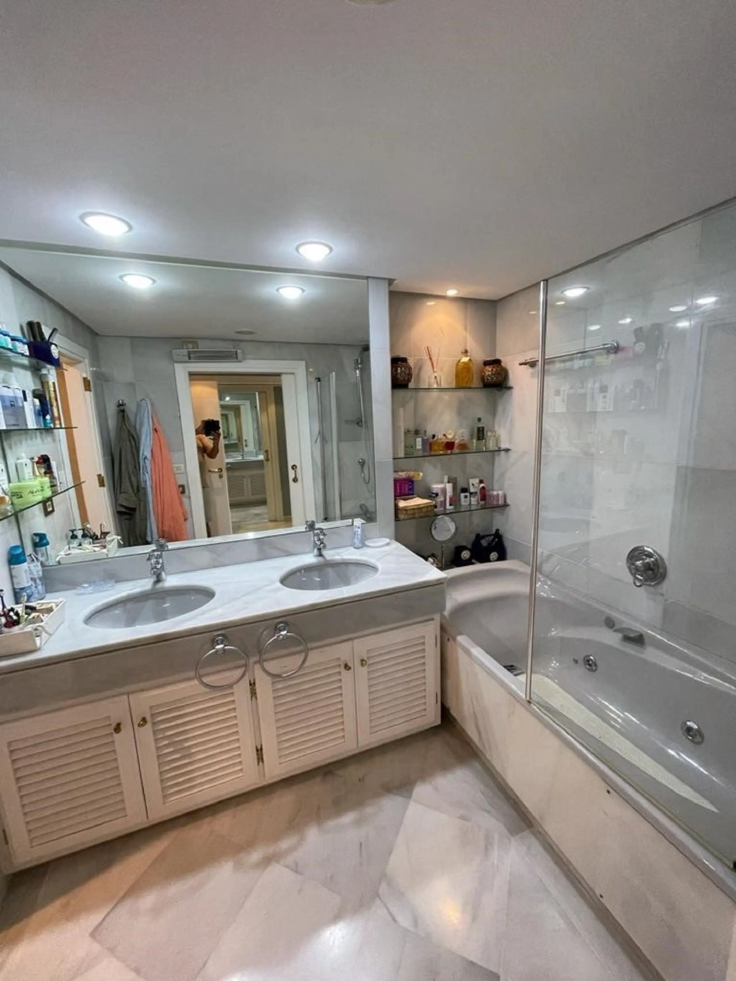 SECOND FLOOR APARTMENT IN LOS GRANADOS II IN PUERTO BANUS
