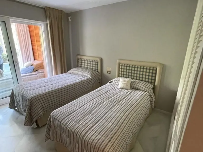 SECOND FLOOR APARTMENT IN LOS GRANADOS II IN PUERTO BANUS