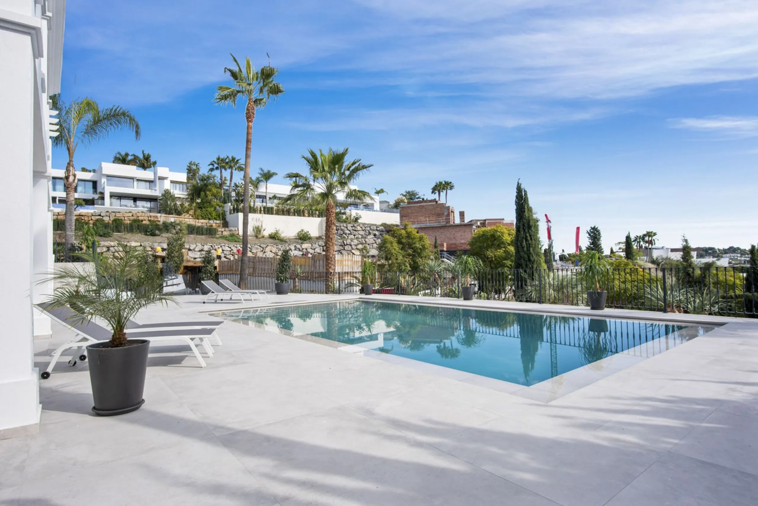 Fully renovated (key ready) completely furnished villa in the Los Flamingos Golf Resort