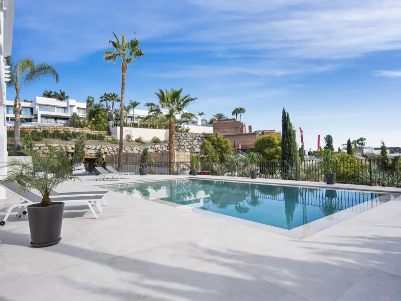 Fully renovated (key ready) completely furnished villa in the Los Flamingos Golf Resort