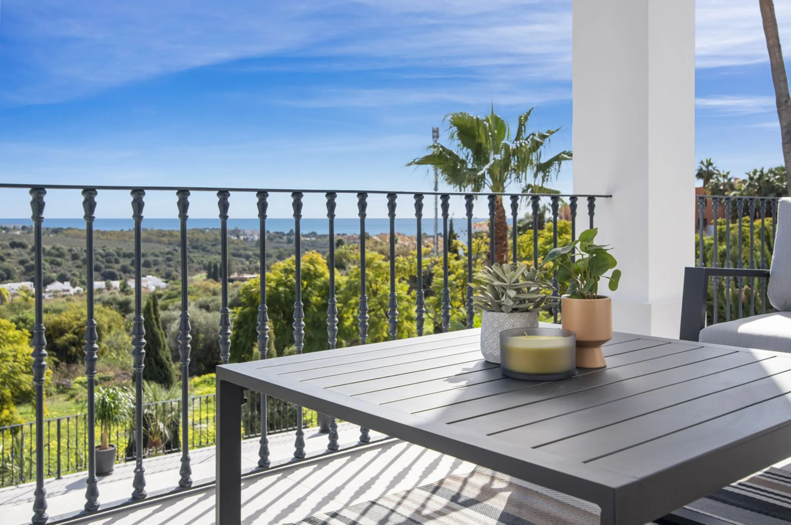 Fully renovated (key ready) completely furnished villa in the Los Flamingos Golf Resort