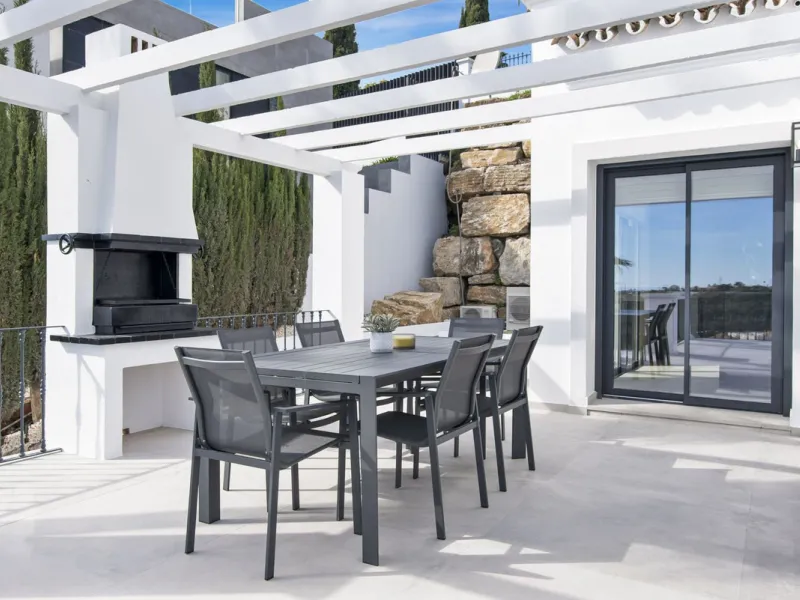 Fully renovated (key ready) completely furnished villa in the Los Flamingos Golf Resort