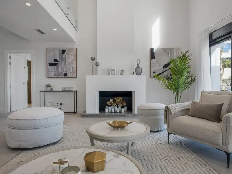 Fully renovated (key ready) completely furnished villa in the Los Flamingos Golf Resort