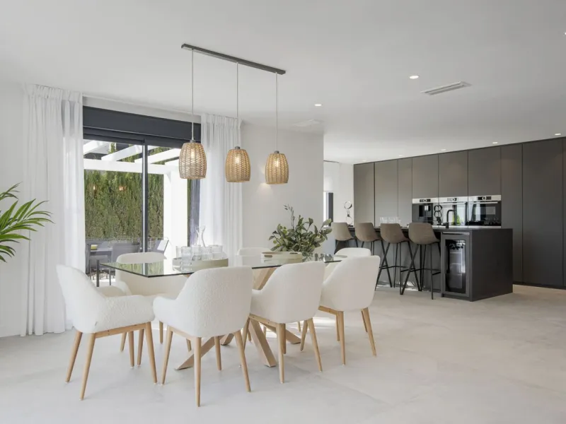 Fully renovated (key ready) completely furnished villa in the Los Flamingos Golf Resort