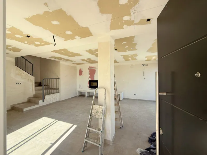 House - Semi-Detached House в продаже в Estepona, Málaga. В доме 2 спален и 2 ванных комнат. Площадь дома 124 м². Площадь участка 151 м²