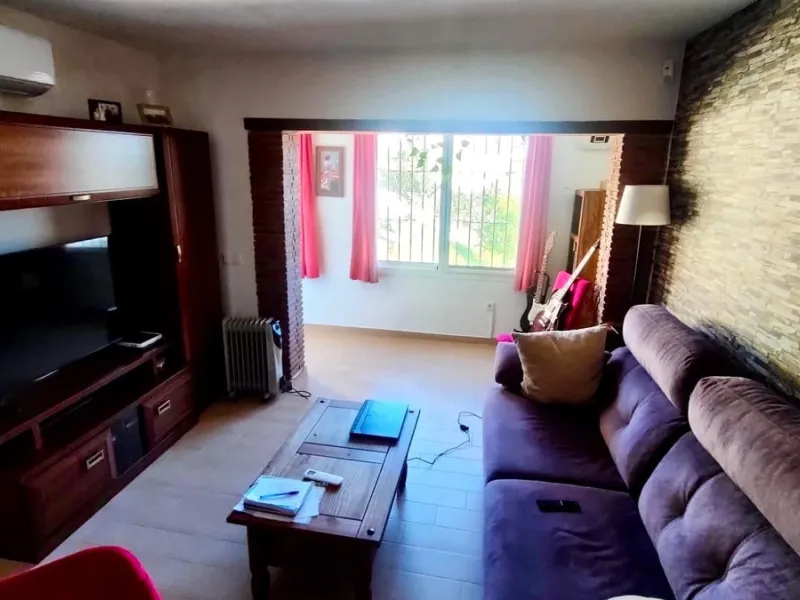 Apartment - Middle Floor Apartment в продаже в Mijas, Málaga. В доме 3 спален и 1 ванных комнат. Площадь дома 73 м²