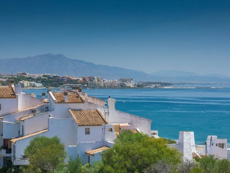 House - Semi-Detached House в продаже в Estepona, Málaga. В доме 2 спален и 2 ванных комнат. Площадь дома 124 м². Площадь участка 151 м²