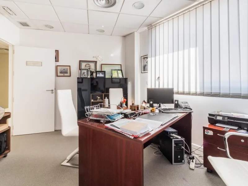 Unique Opportunity for Commercial Premises in Nueva Andalucia, Marbella