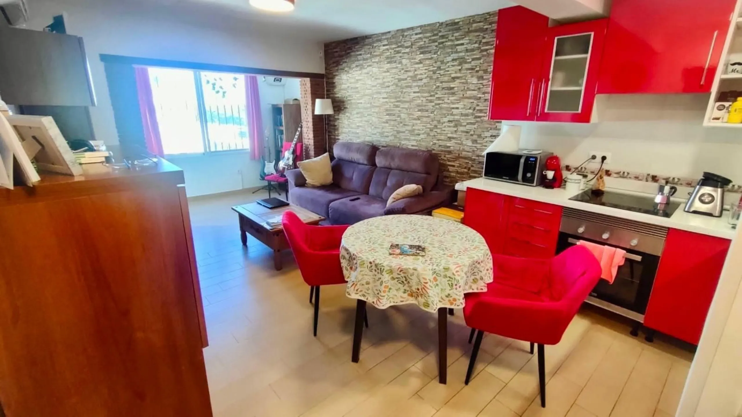 Apartment - Middle Floor Apartment в продаже в Mijas, Málaga. В доме 3 спален и 1 ванных комнат. Площадь дома 73 м²