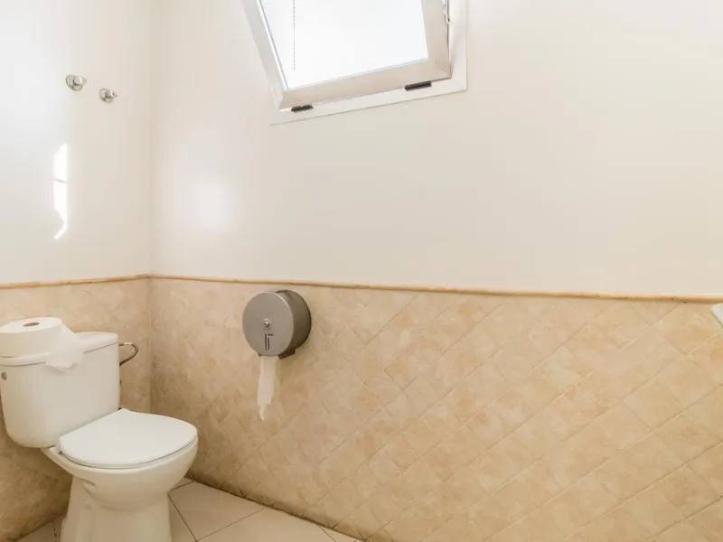Unique Opportunity for Commercial Premises in Nueva Andalucia, Marbella