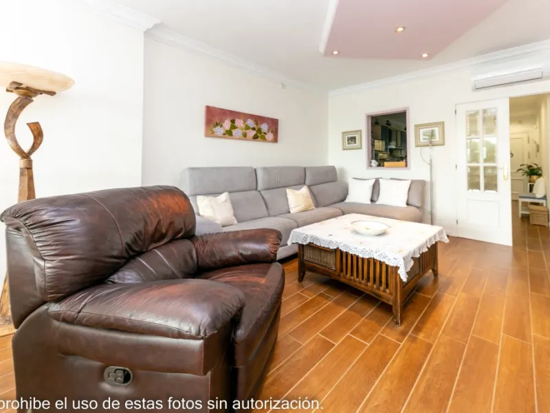 Large apartment in La Cala de Mijas on the second line of the beach.