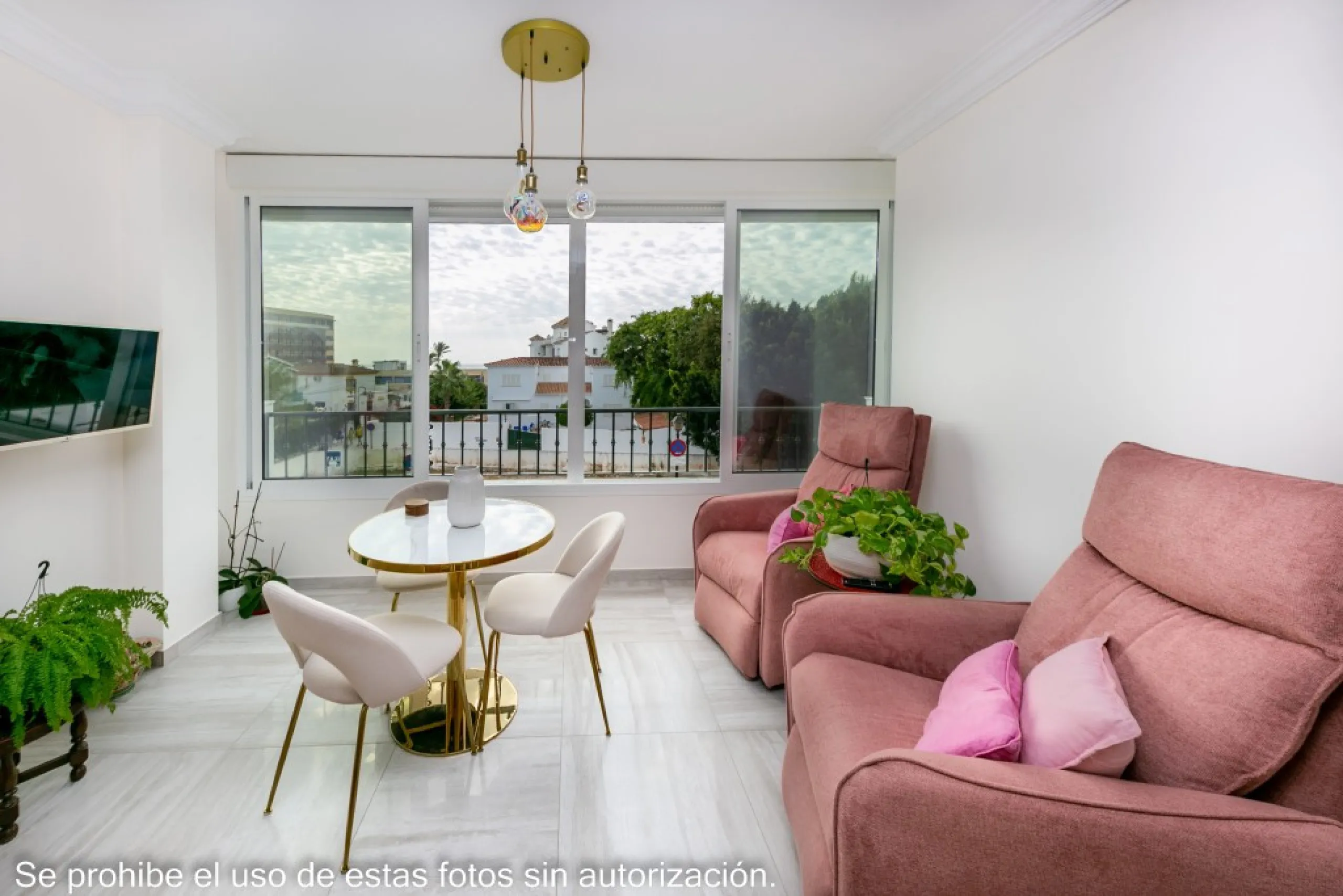 Large apartment in La Cala de Mijas on the second line of the beach.
