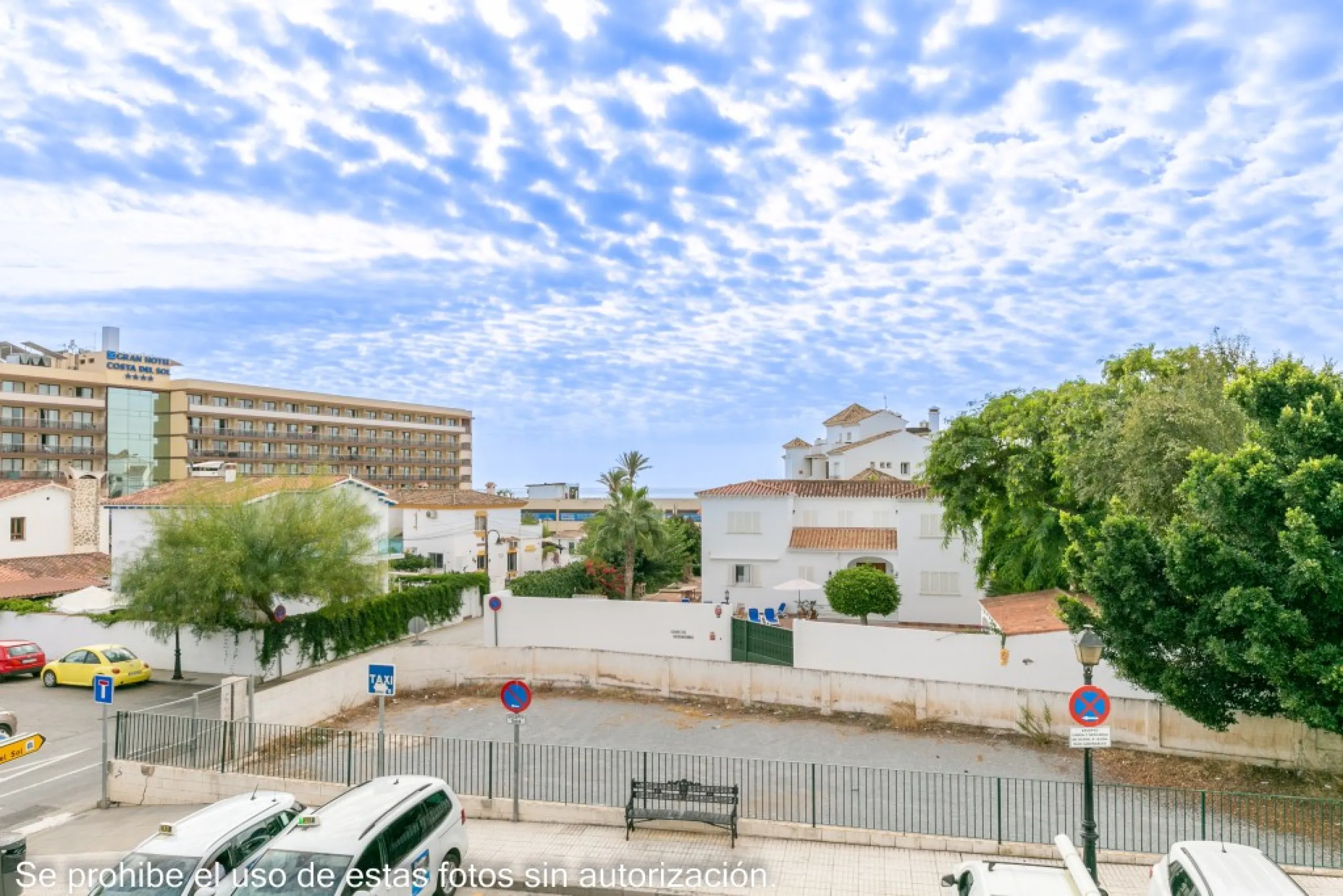 Large apartment in La Cala de Mijas on the second line of the beach.