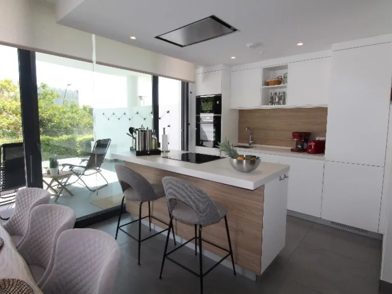 Fantastic  apartment located in the sought-after area  Higueron. The apartment is ready to move into. This beautiful apartment consists of two bedrooms and two lovely large bathrooms. Modern kitchen with everything and open to the beautiful living/dining 