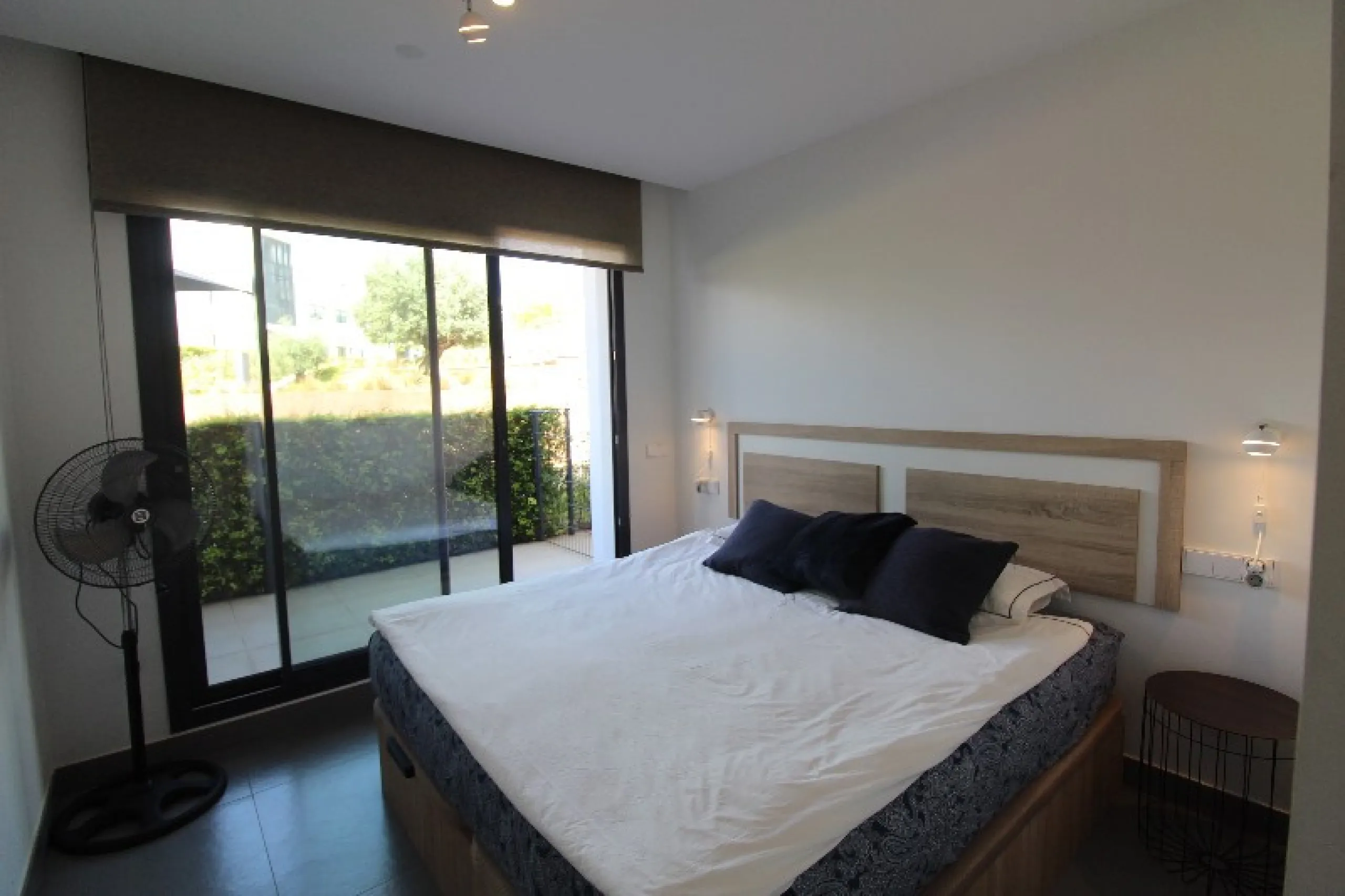 Fantastic  apartment located in the sought-after area  Higueron. The apartment is ready to move into. This beautiful apartment consists of two bedrooms and two lovely large bathrooms. Modern kitchen with everything and open to the beautiful living/dining 