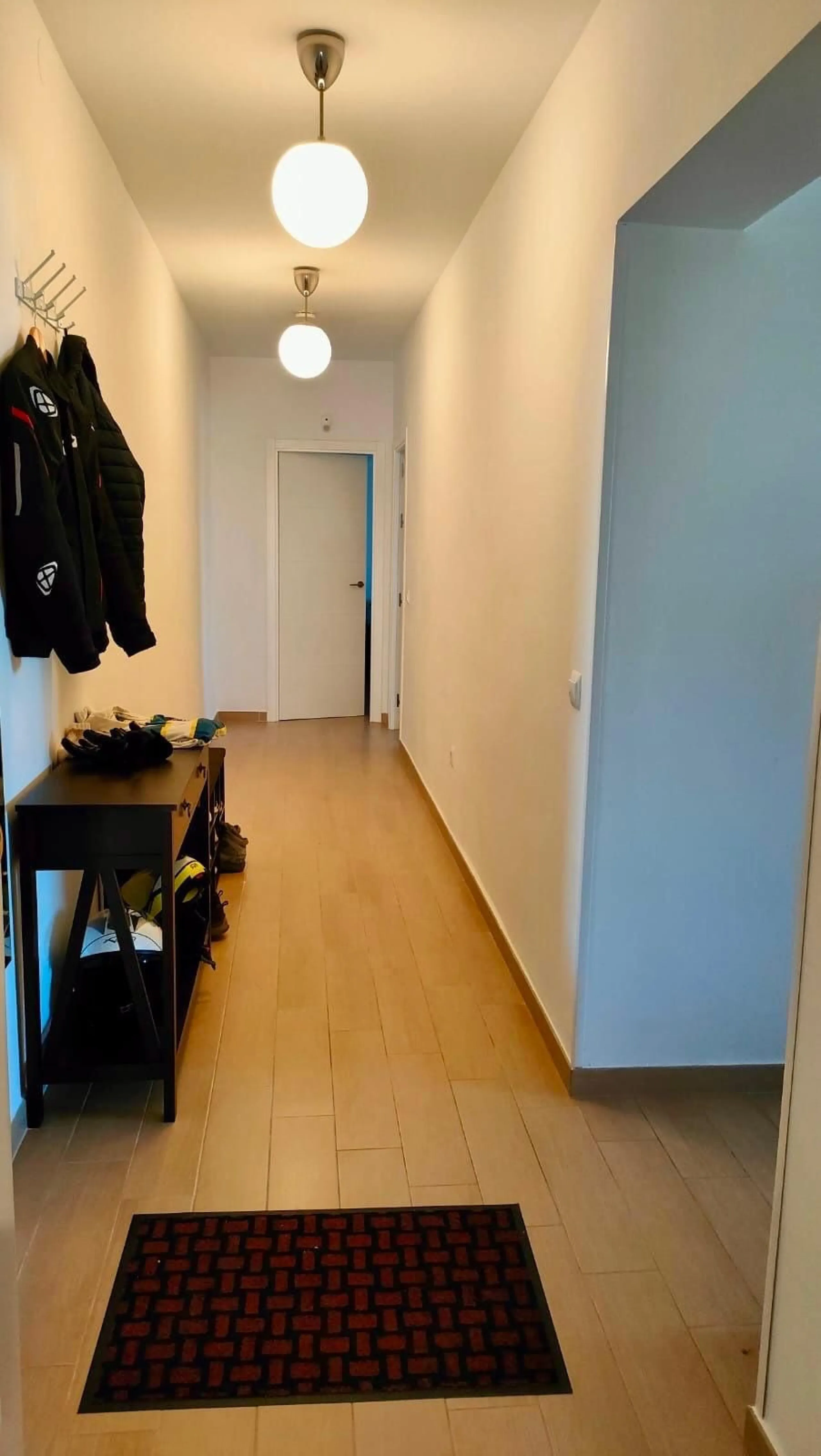 Apartment - Middle Floor Apartment в продаже в Mijas, Málaga. В доме 3 спален и 1 ванных комнат. Площадь дома 73 м²