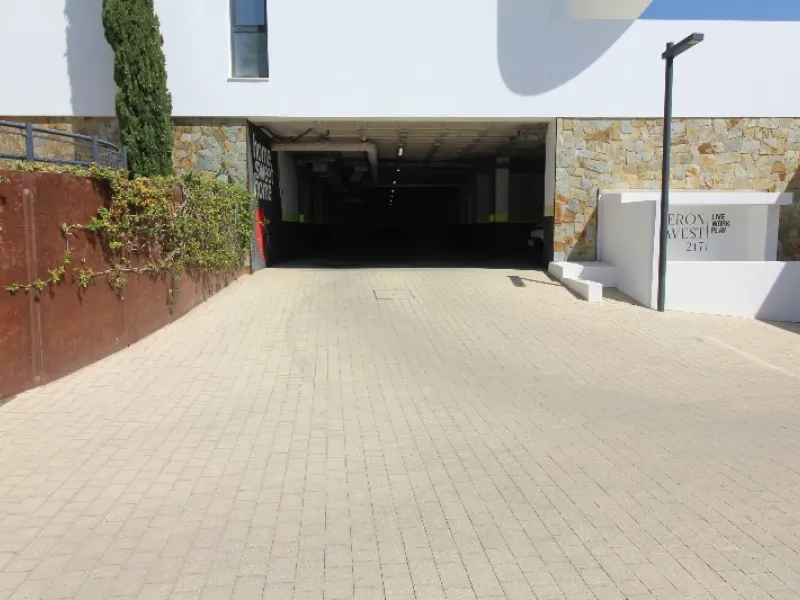 Fantastic  apartment located in the sought-after area  Higueron. The apartment is ready to move into. This beautiful apartment consists of two bedrooms and two lovely large bathrooms. Modern kitchen with everything and open to the beautiful living/dining 