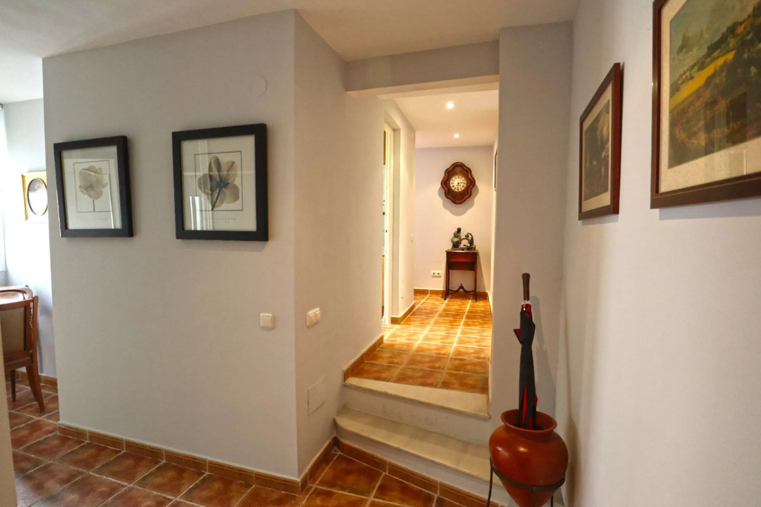 Apartment - Middle Floor Apartment в продаже в Marbella, Málaga. В доме 2 спален и 2 ванных комнат. Площадь дома 120 м²