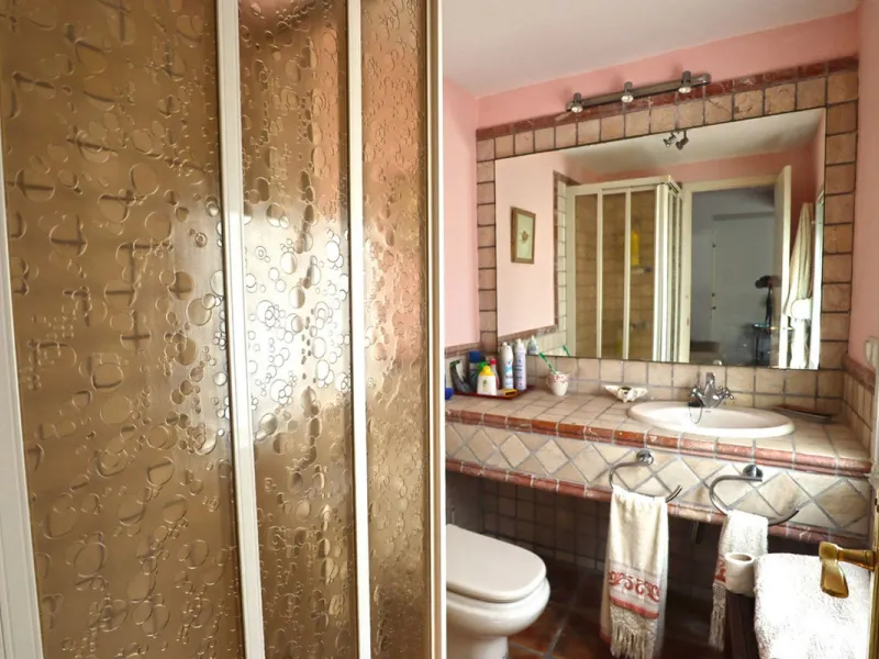 Apartment - Middle Floor Apartment в продаже в Marbella, Málaga. В доме 2 спален и 2 ванных комнат. Площадь дома 120 м²