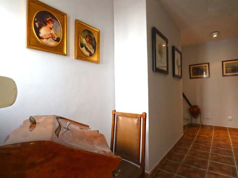 Apartment - Middle Floor Apartment в продаже в Marbella, Málaga. В доме 2 спален и 2 ванных комнат. Площадь дома 120 м²