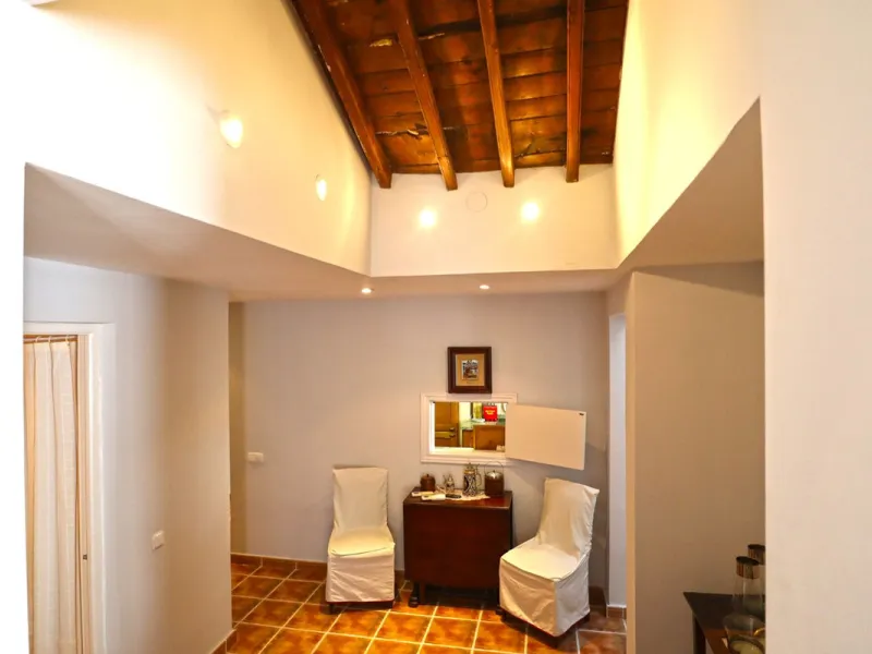 Apartment - Middle Floor Apartment в продаже в Marbella, Málaga. В доме 2 спален и 2 ванных комнат. Площадь дома 120 м²