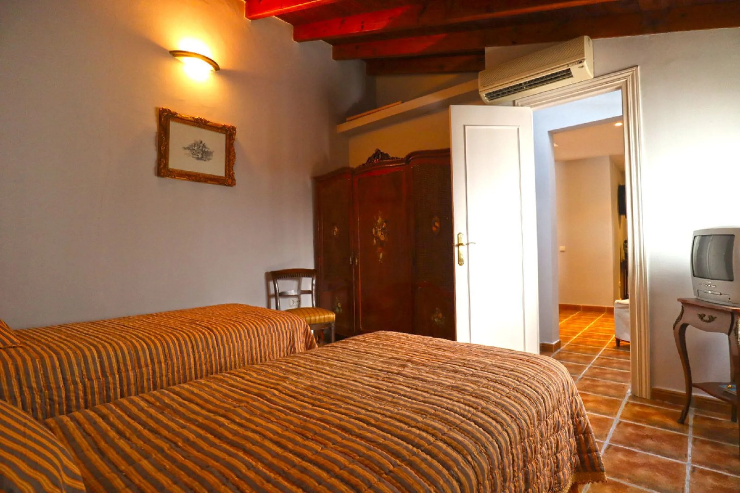 Apartment - Middle Floor Apartment в продаже в Marbella, Málaga. В доме 2 спален и 2 ванных комнат. Площадь дома 120 м²