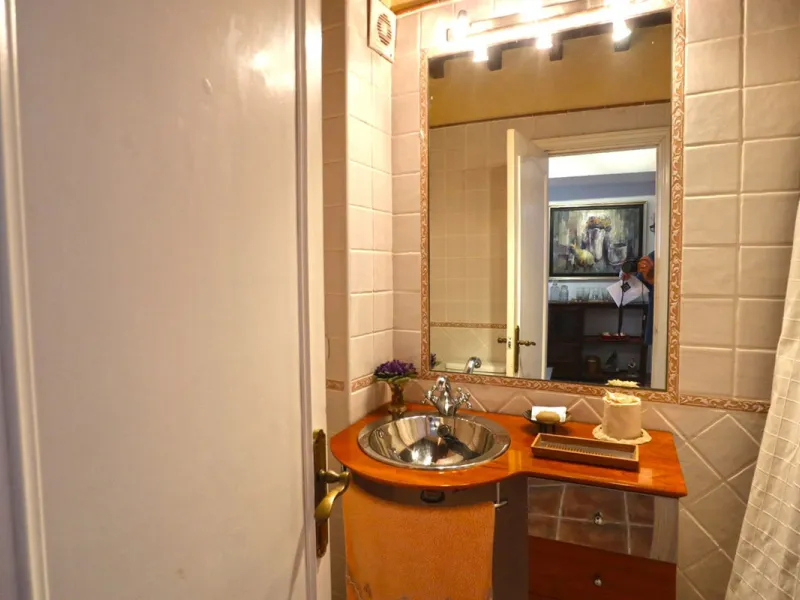 Apartment - Middle Floor Apartment в продаже в Marbella, Málaga. В доме 2 спален и 2 ванных комнат. Площадь дома 120 м²