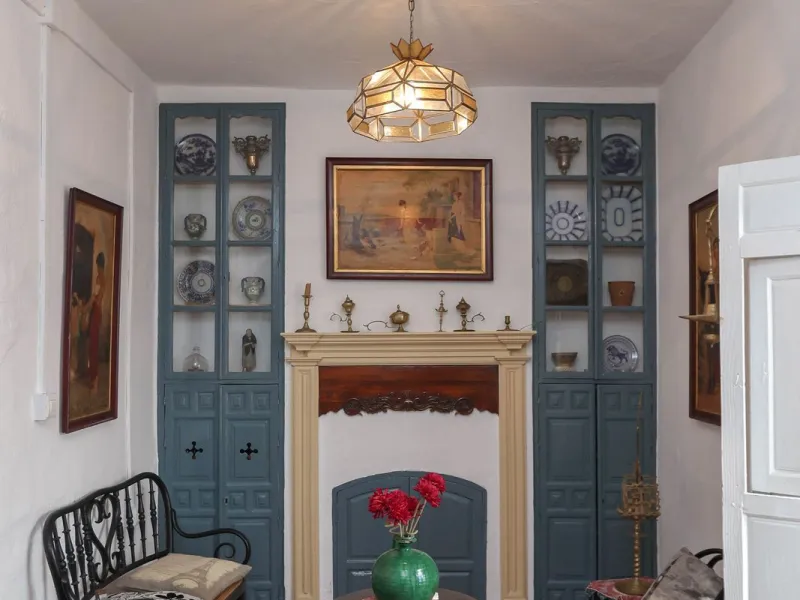 Character Townhouse in Tolox steeped in history