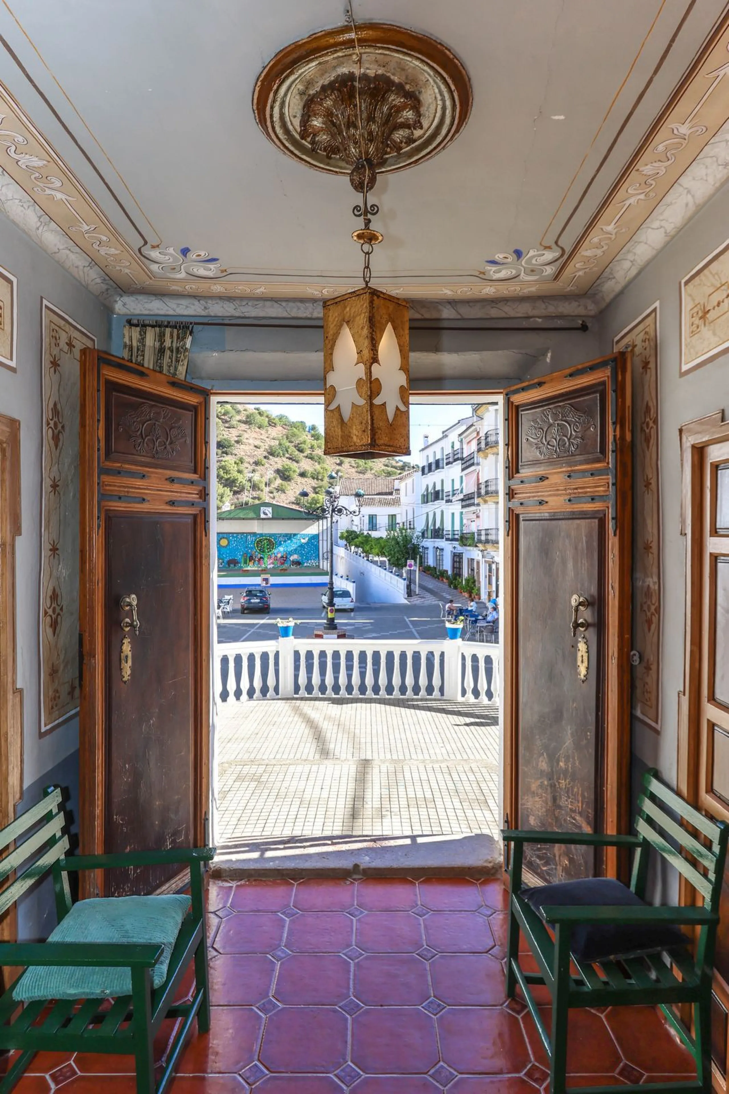 Character Townhouse in Tolox steeped in history