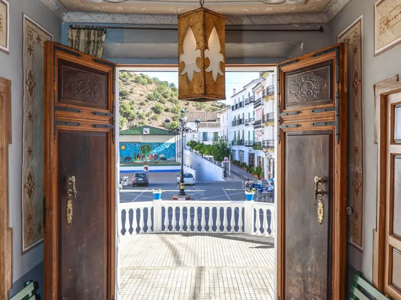 Character Townhouse in Tolox steeped in history