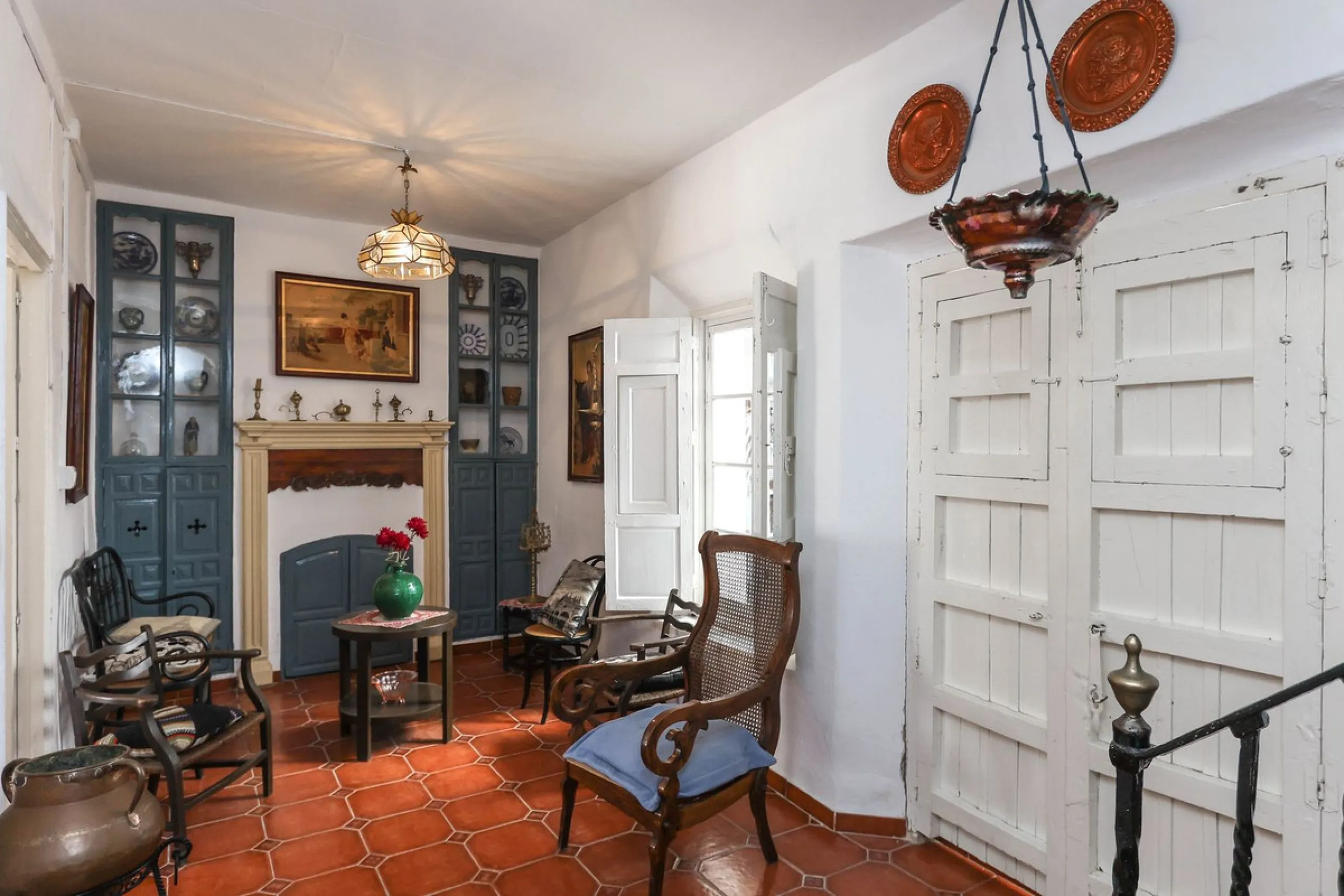 Character Townhouse in Tolox steeped in history
