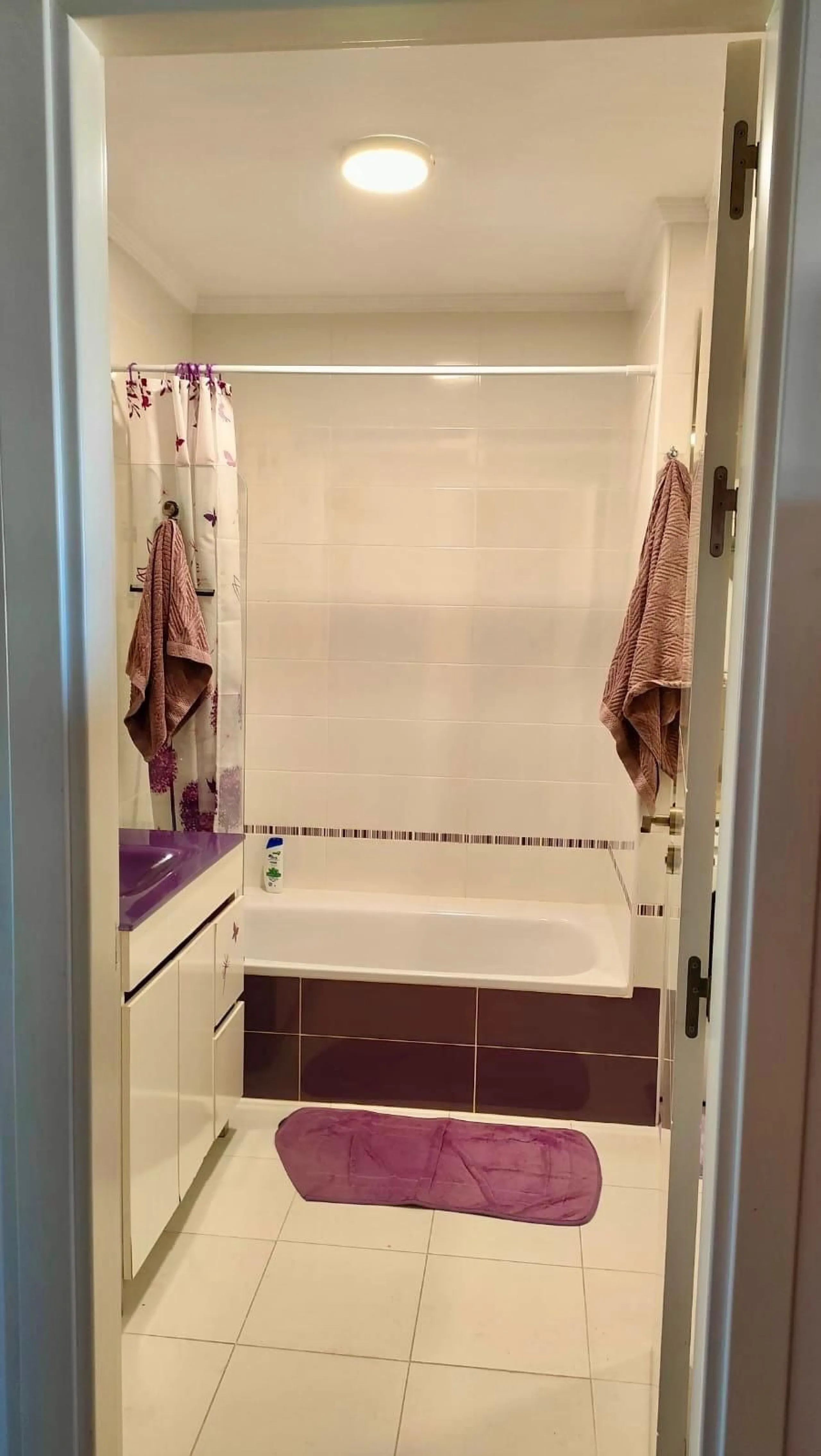Apartment - Middle Floor Apartment в продаже в Mijas, Málaga. В доме 3 спален и 1 ванных комнат. Площадь дома 73 м²