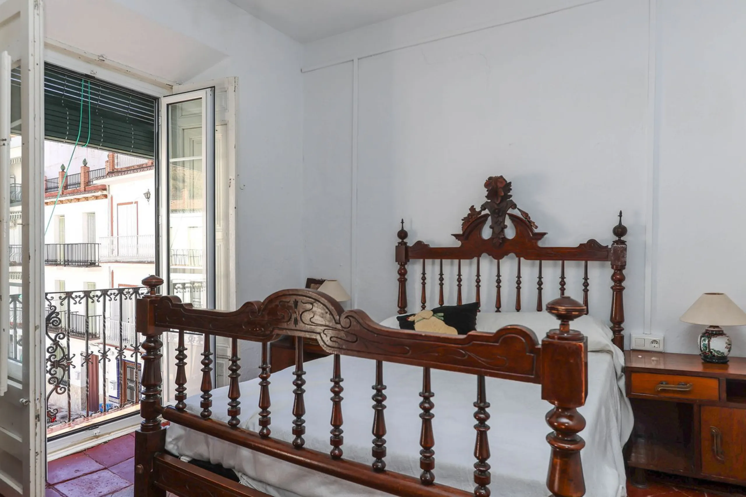 Character Townhouse in Tolox steeped in history