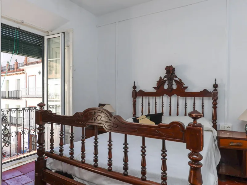 Character Townhouse in Tolox steeped in history